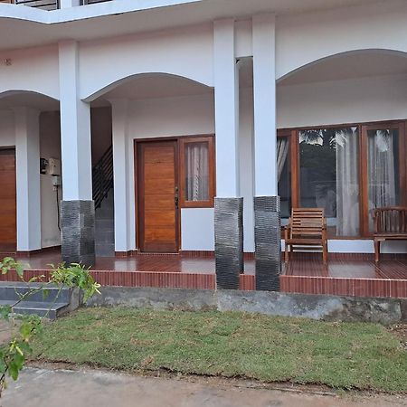 Kutabay Homestay Kuta  エクステリア 写真