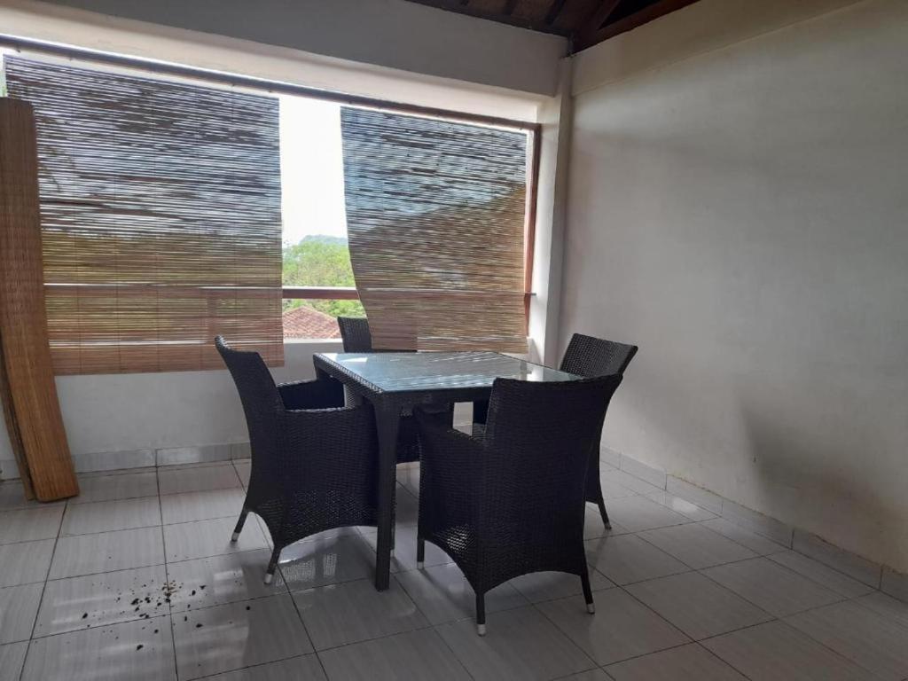 Kutabay Homestay Kuta  エクステリア 写真